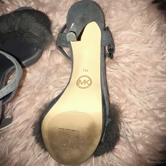 Michael Kors fur sandal heel - Picture 2 of 4